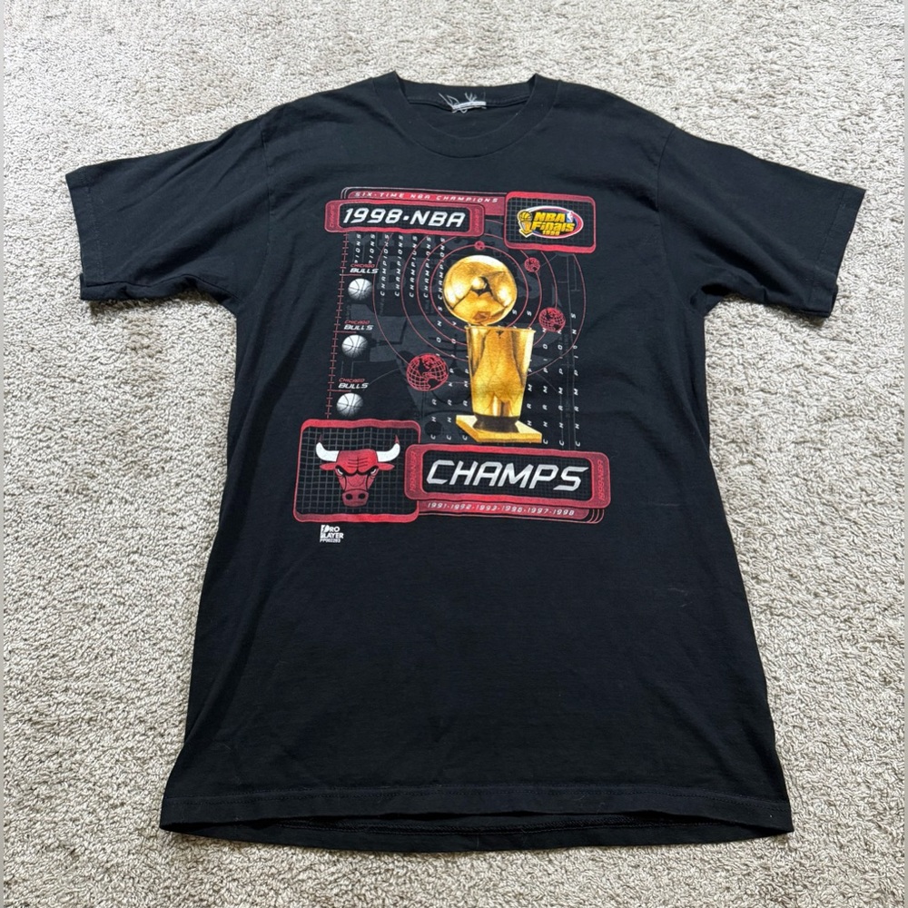 Vintage 1998 Chicago‎ Bulls Basketball NBA Finals Graphic Shirt Pro Player S/M